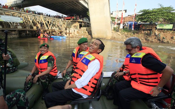 TNI AD Siap Dukung Jokowi Tertibkan PKL dan Parkir Ilegal